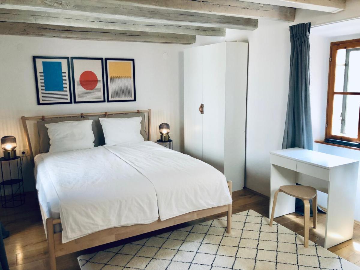 Seayou!***Charming 1-Bedroom Rental Unit In The Old City Center Of Cres Eksteriør bilde