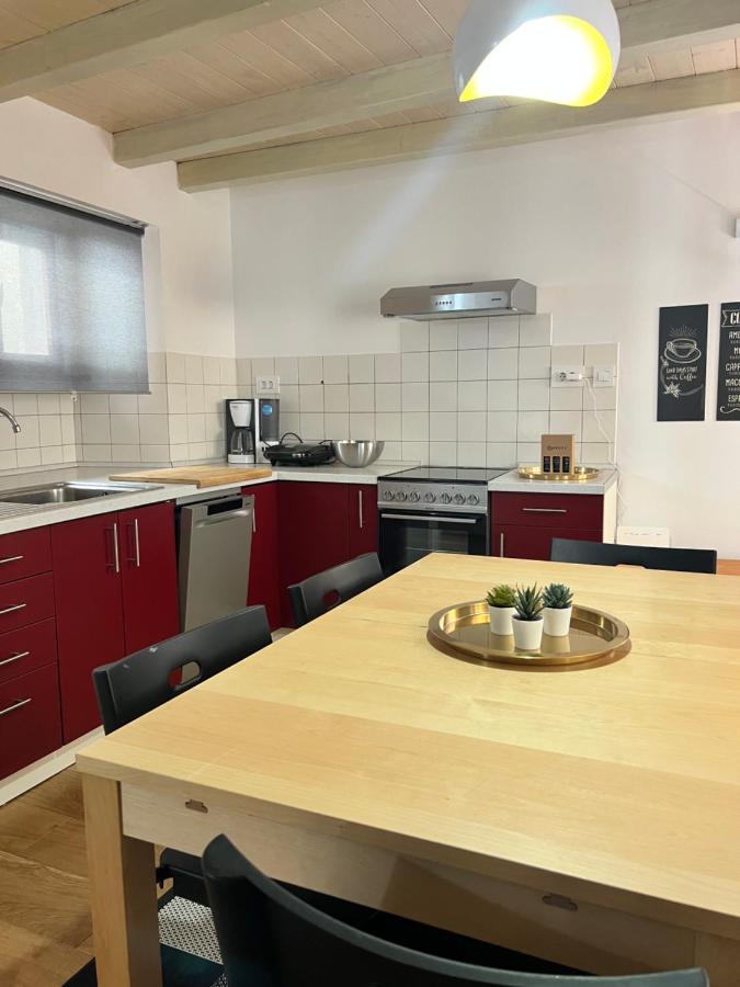 Seayou!***Charming 1-Bedroom Rental Unit In The Old City Center Of Cres Eksteriør bilde